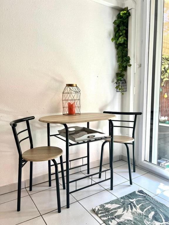 Apartment Le Ernest - Parking Inclus, Jardin Prive Et Piscine